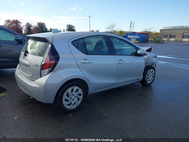 Toyota Prius C Technology 2016 JTDKDTB38G1138847 Image 4