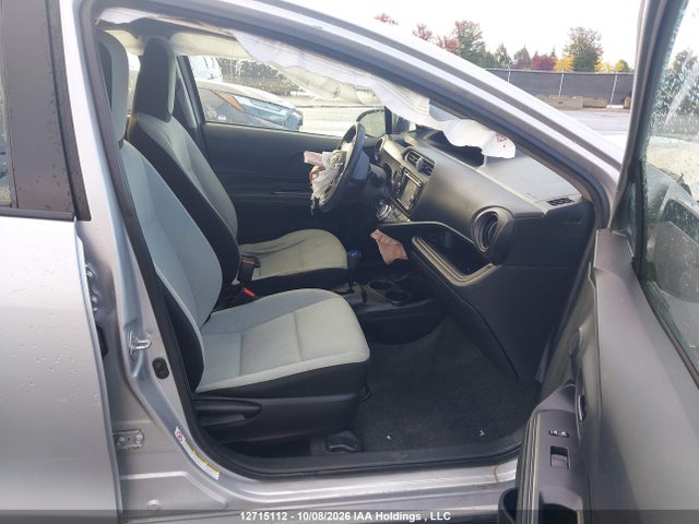 Toyota Prius C Technology 2016 JTDKDTB38G1138847 Image 5