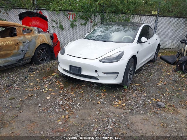 Tesla Model 3 Long Range 2022 5YJ3E1EB0NF194861 Image 2