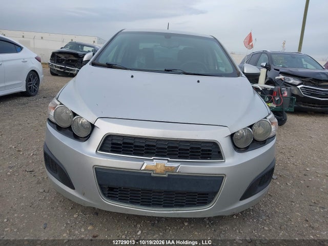 1G1JC5SH1F4202562 Chevrolet SONIC LT