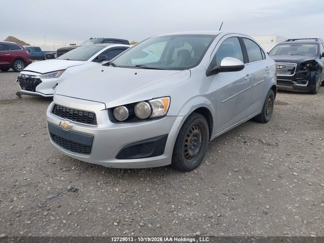 1G1JC5SH1F4202562 Chevrolet SONIC LT