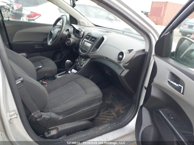 1G1JC5SH1F4202562 Chevrolet SONIC LT