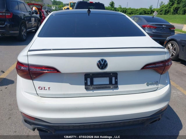 2024 Volkswagen Jetta Gli 40th Anniversary Edition მანქანა იყიდება აუქციონზე, vin: 3VW8T7BU1RM073047, აუქციონის ნომერი: 12645771