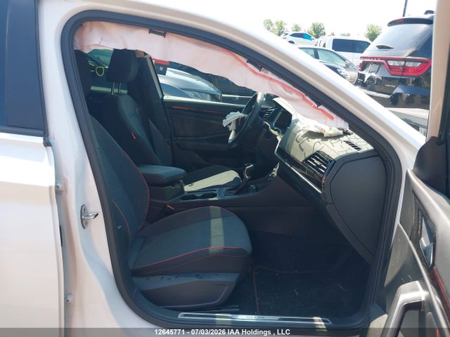 2024 Volkswagen Jetta Gli 40th Anniversary Edition მანქანა იყიდება აუქციონზე, vin: 3VW8T7BU1RM073047, აუქციონის ნომერი: 12645771