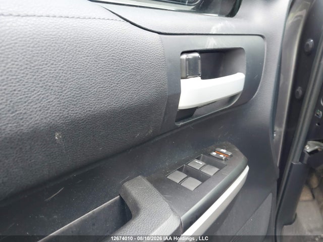 5TFDY5F19GX492388 Toyota Tundra Sr5 5.7l V8