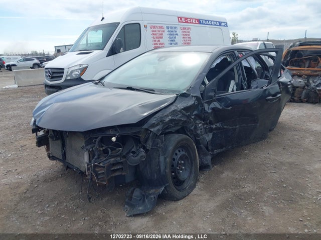 2T1BURHE6KC139883 Toyota COROLLA LE