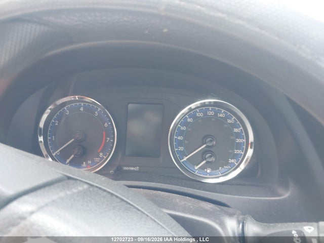 2T1BURHE6KC139883 Toyota COROLLA LE
