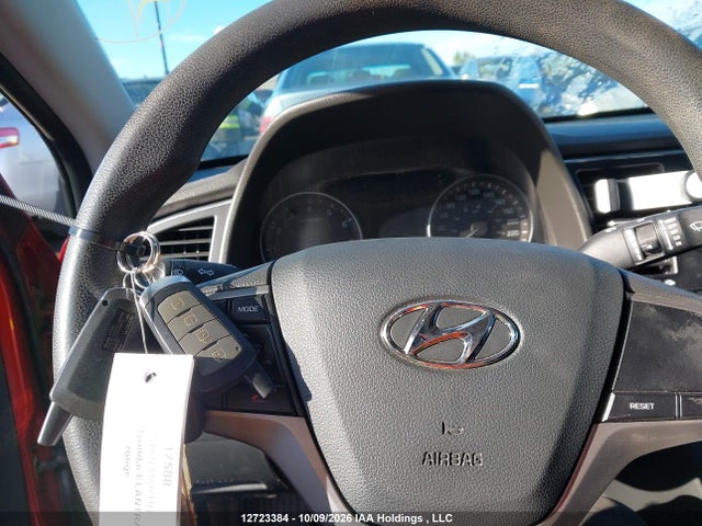 5NPD74LF9JH221105 Hyundai Elantra Le