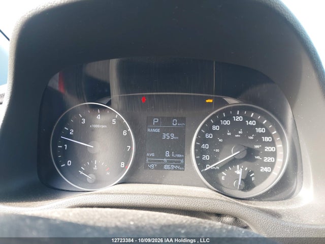 5NPD74LF9JH221105 Hyundai Elantra Le