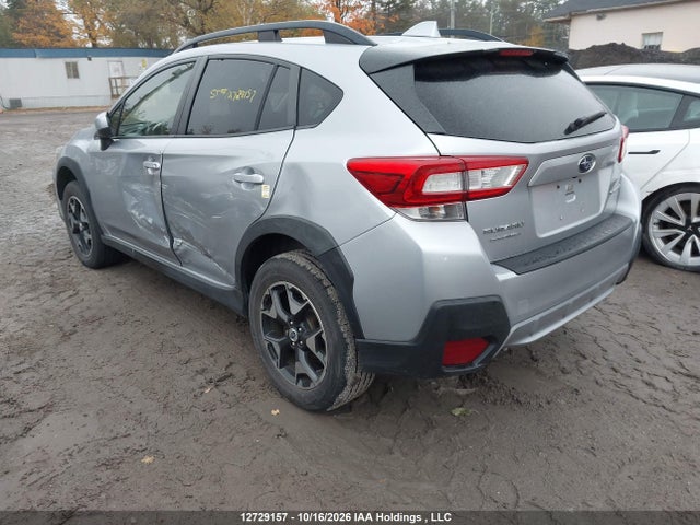 Subaru Crosstrek 2018 JF2GTABC5J9351875 Image 3