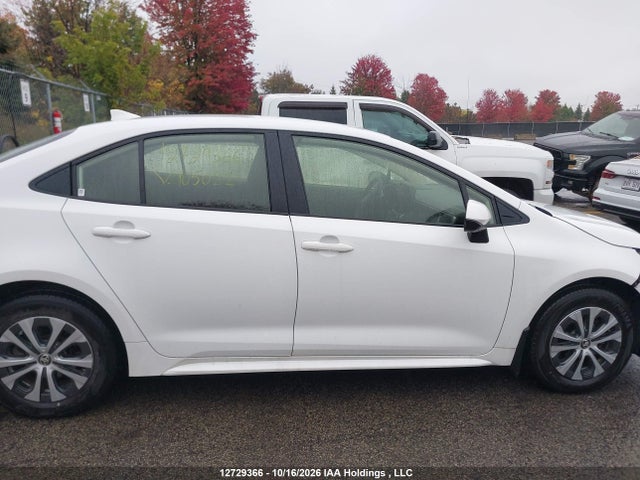 Toyota Corolla Hybrid Le 2025 JTDBCMFE2S3105022 Image 13