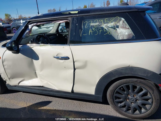Продаж на аукціоні авто 2015 Mini Cooper, vin: WMWXM5C55F3A97582, номер лоту: 12729582