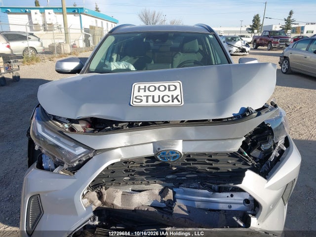 2T3RWRFV2NW132967 Toyota Rav4 Xle