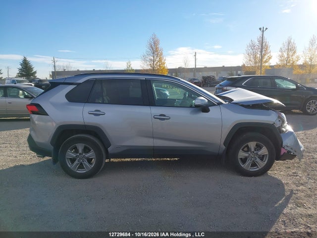 2T3RWRFV2NW132967 Toyota Rav4 Xle