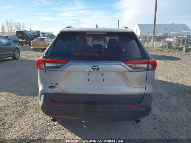 2T3RWRFV2NW132967 Toyota Rav4 Xle