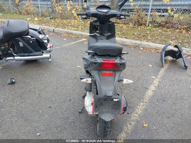 Vespa Primavera 2023 ZAPC506B9P4004802 Image 6