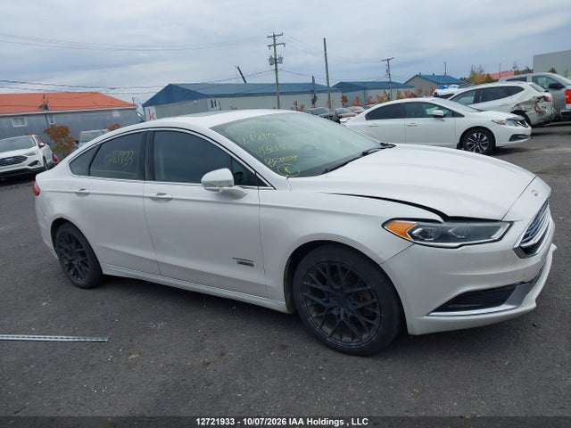 12721933 :رقم المزاد ، 3FA6P0PU4JR130143 vin ، 2018 Ford Fusion Energi Se Luxury مزاد بيع