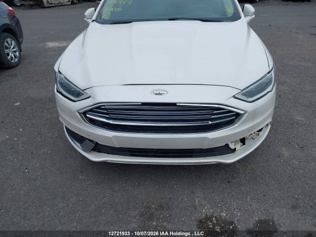 12721933 :رقم المزاد ، 3FA6P0PU4JR130143 vin ، 2018 Ford Fusion Energi Se Luxury مزاد بيع
