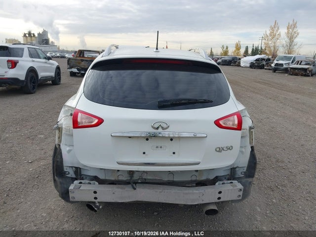 Продажа на аукционе авто 2015 Infiniti Qx50, vin: JN1BJ0HR0FM773970, номер лота: 12730107