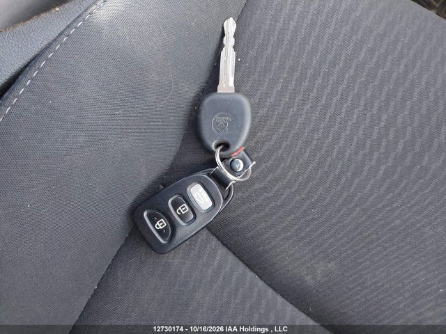 Hyundai ELANTRA GL 2016 5NPDH4AEXGH746870 Image 10