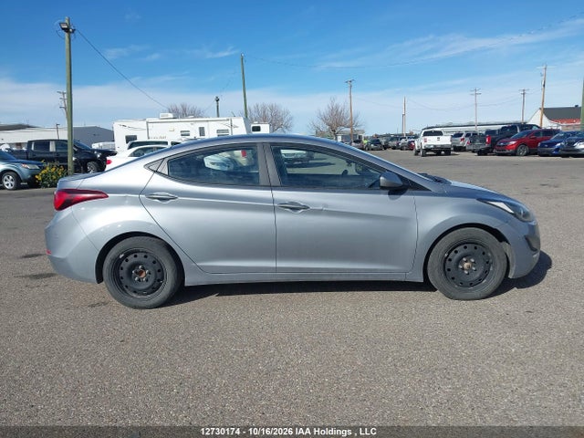 Hyundai ELANTRA GL 2016 5NPDH4AEXGH746870 Image 12