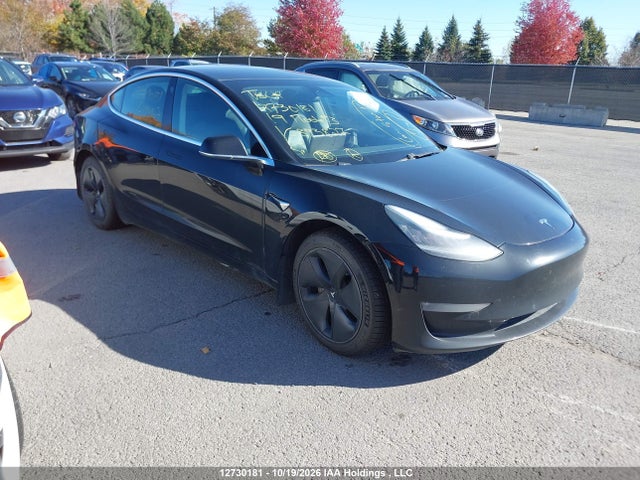 12730181 :رقم المزاد ، 5YJ3E1EB4KF393827 vin ، 2019 Tesla Model 3 Long Range/performance مزاد بيع