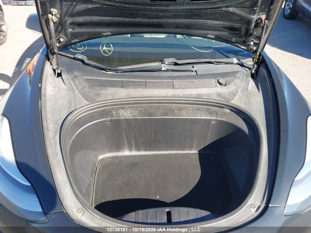 12730181 :رقم المزاد ، 5YJ3E1EB4KF393827 vin ، 2019 Tesla Model 3 Long Range/performance مزاد بيع