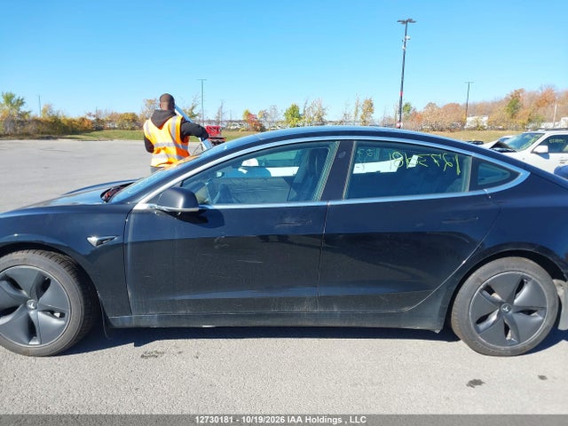 12730181 :رقم المزاد ، 5YJ3E1EB4KF393827 vin ، 2019 Tesla Model 3 Long Range/performance مزاد بيع