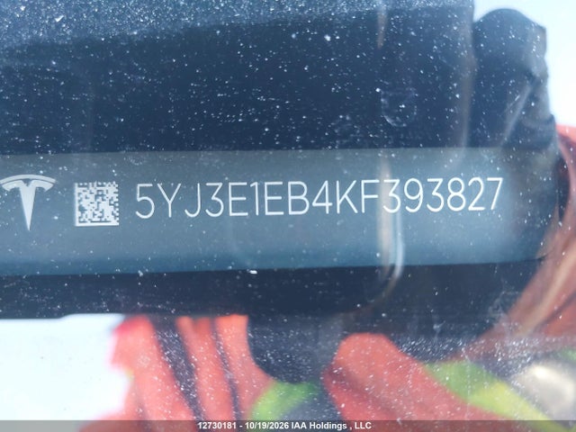 12730181 :رقم المزاد ، 5YJ3E1EB4KF393827 vin ، 2019 Tesla Model 3 Long Range/performance مزاد بيع