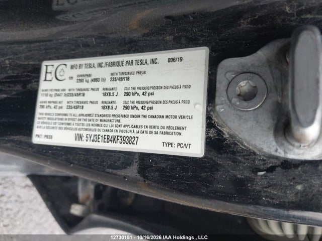 12730181 :رقم المزاد ، 5YJ3E1EB4KF393827 vin ، 2019 Tesla Model 3 Long Range/performance مزاد بيع