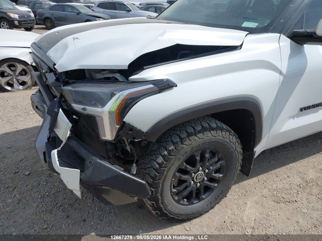 Продаж на аукціоні авто 2024 Toyota Tundra Limited 4x4, vin: 5TFJA5EC3RX033063, номер лоту: 12667278
