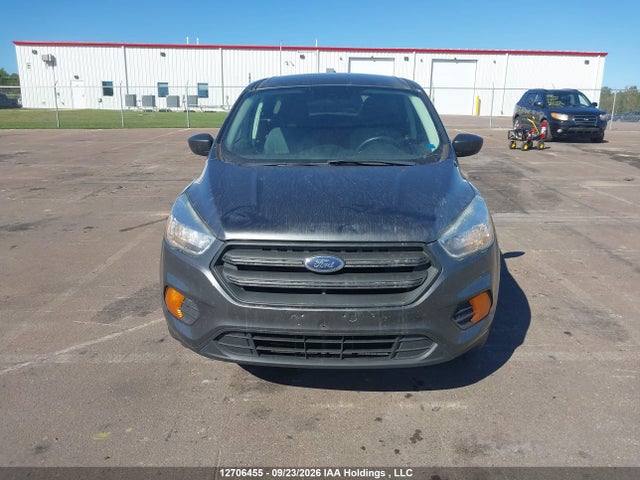 2017 Ford Escape S მანქანა იყიდება აუქციონზე, vin: 1FMCU0F78HUD00536, აუქციონის ნომერი: 12706455