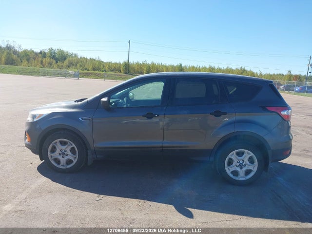 2017 Ford Escape S მანქანა იყიდება აუქციონზე, vin: 1FMCU0F78HUD00536, აუქციონის ნომერი: 12706455