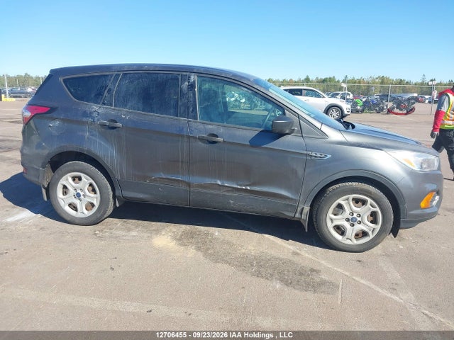 2017 Ford Escape S მანქანა იყიდება აუქციონზე, vin: 1FMCU0F78HUD00536, აუქციონის ნომერი: 12706455