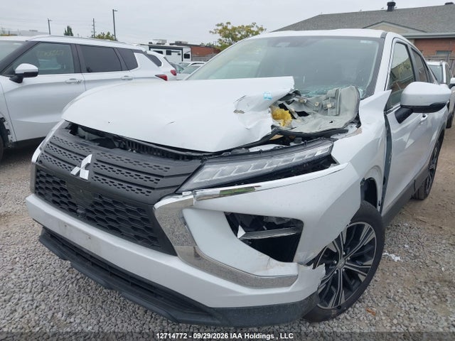 JA4ATUAA2NZ602924 Mitsubishi Eclipse Cross Es