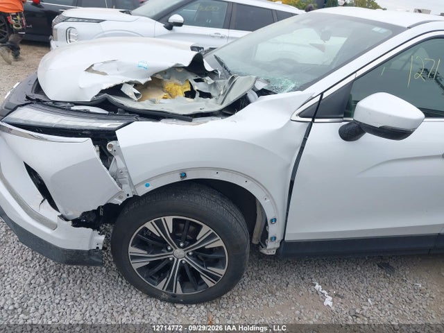 JA4ATUAA2NZ602924 Mitsubishi Eclipse Cross Es
