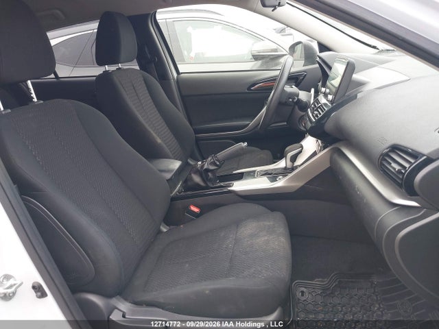 JA4ATUAA2NZ602924 Mitsubishi Eclipse Cross Es