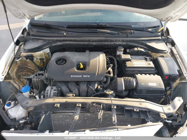 Hyundai ELANTRA SE 2017 5NPD74LF4HH137137 Image 10