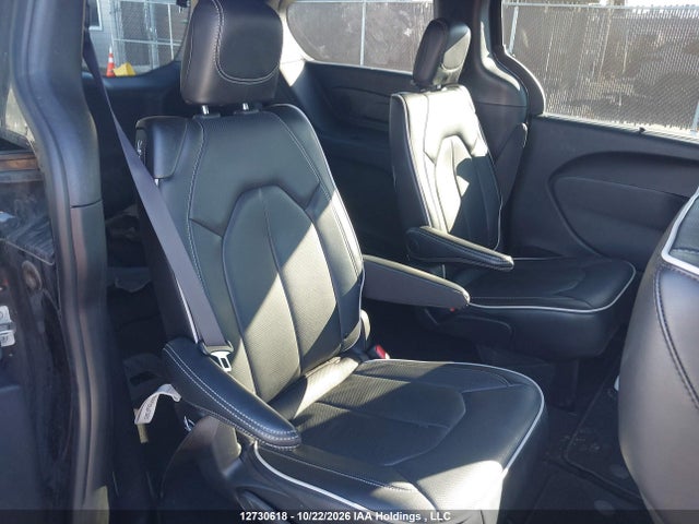 Chrysler Pacifica Limited 2026 2C4RC1GG0TR256446 Image 8