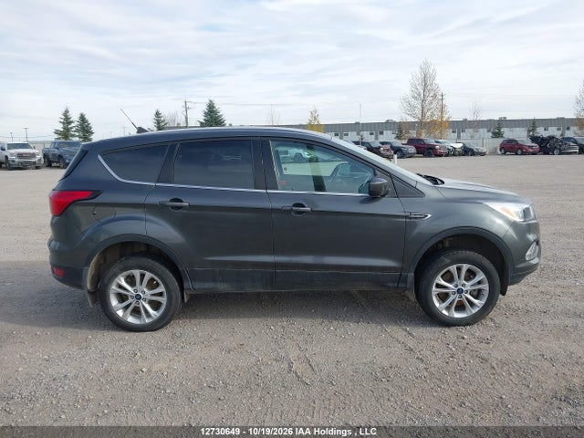 Ford ESCAPE SE 2019 1FMCU9GD4KUC40867 Image 14