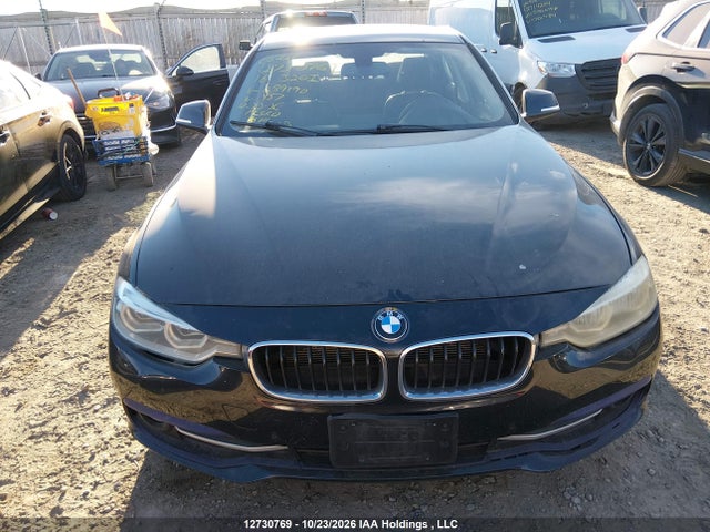 BMW 320i Xdrive 2016 WBA8A3C54GK689190 Image 12