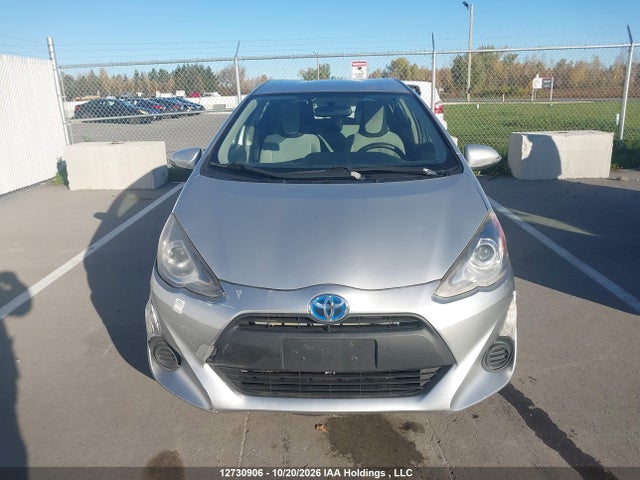 Toyota PRIUS C 2015 JTDKDTB3XF1583959 Image 12
