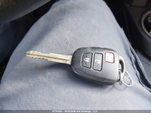 Toyota RAV4 LE 2017 2T3BFREV0HW598940 Image 11