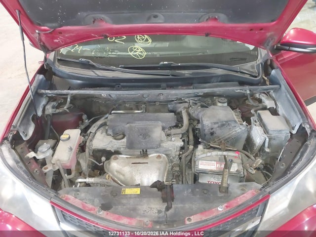 2T3ZFREV0FW210262 Toyota RAV4 LE