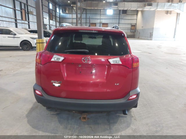2T3ZFREV0FW210262 Toyota RAV4 LE