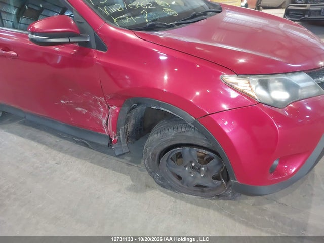 2T3ZFREV0FW210262 Toyota RAV4 LE