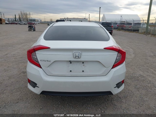 Honda CIVIC EX 2018 2HGFC2F85JH006031 Image 17