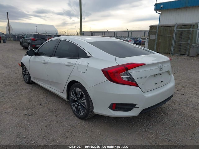 Honda CIVIC EX 2018 2HGFC2F85JH006031 Image 3