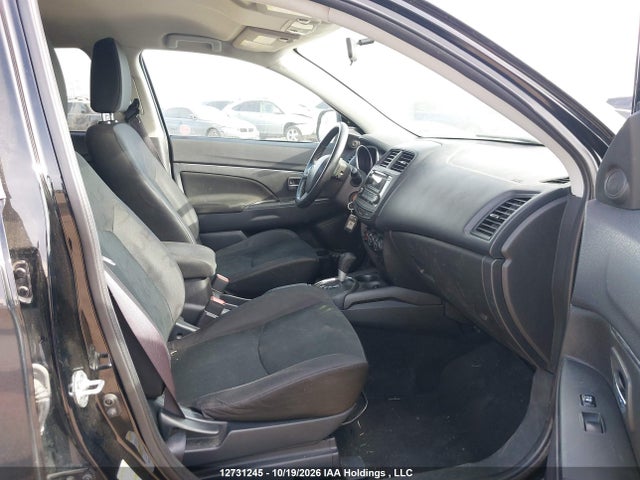 4A4AJ3AUXFE606219 Mitsubishi RVR SE