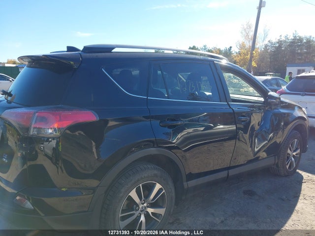 2T3BFREVXJW739552 Toyota RAV4 LE